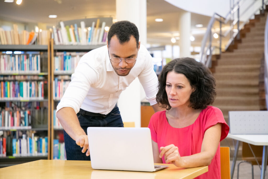 Comparison of the best team scheduling tools for volunteer organizations.